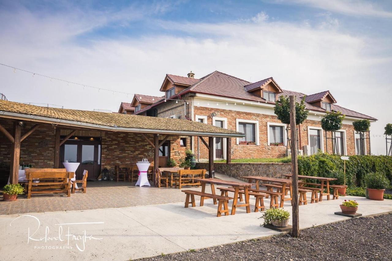 St Peter Vini Hotel Svaty Peter ภายนอก รูปภาพ
